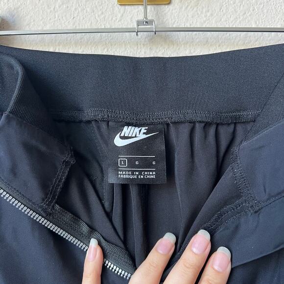 Nike Icon Clash Black Patent Cargo Jogger Pants Size L - Picture 6 of 8